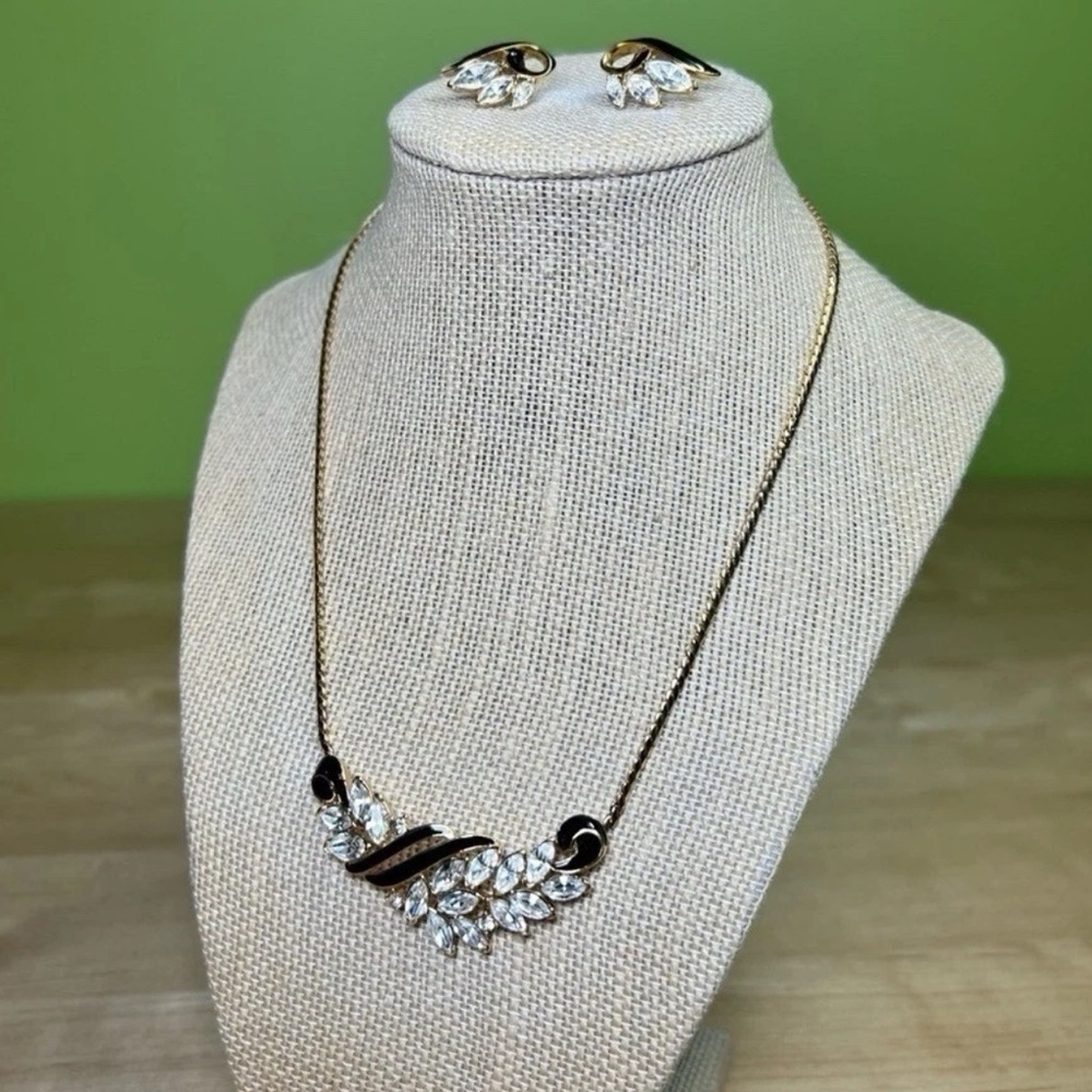 Trifari black enrramel clear crystal and gold tone necklace earrings vintage set